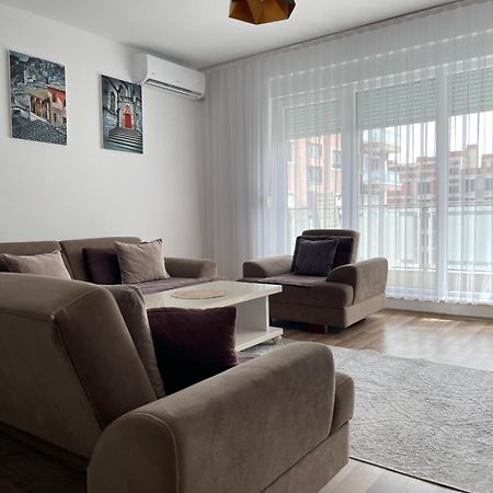 Entire Apartment - Near The Center Priştine Dış mekan fotoğraf
