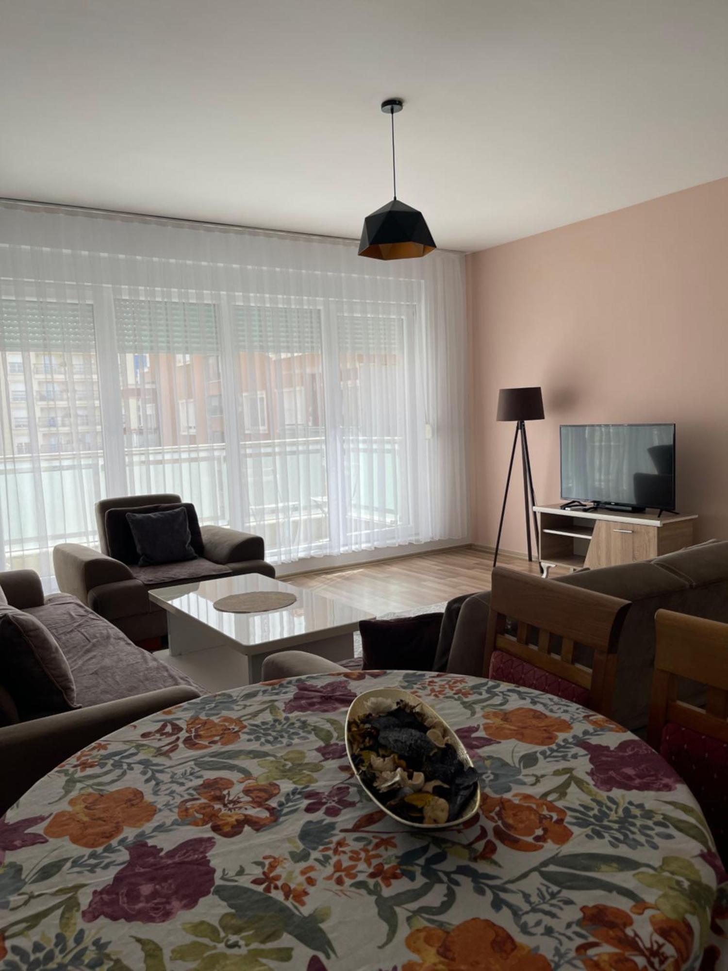 Entire Apartment - Near The Center Priştine Dış mekan fotoğraf
